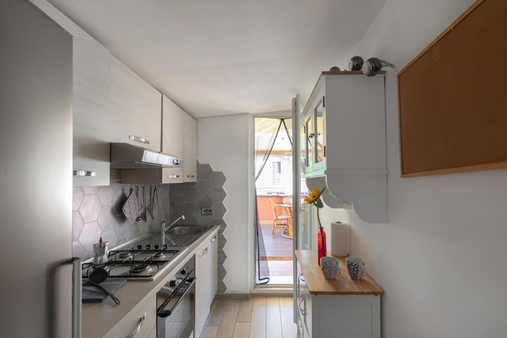 Penthouse With Jacuzzi On Private Terrace In Trastevere Roma Exterior foto